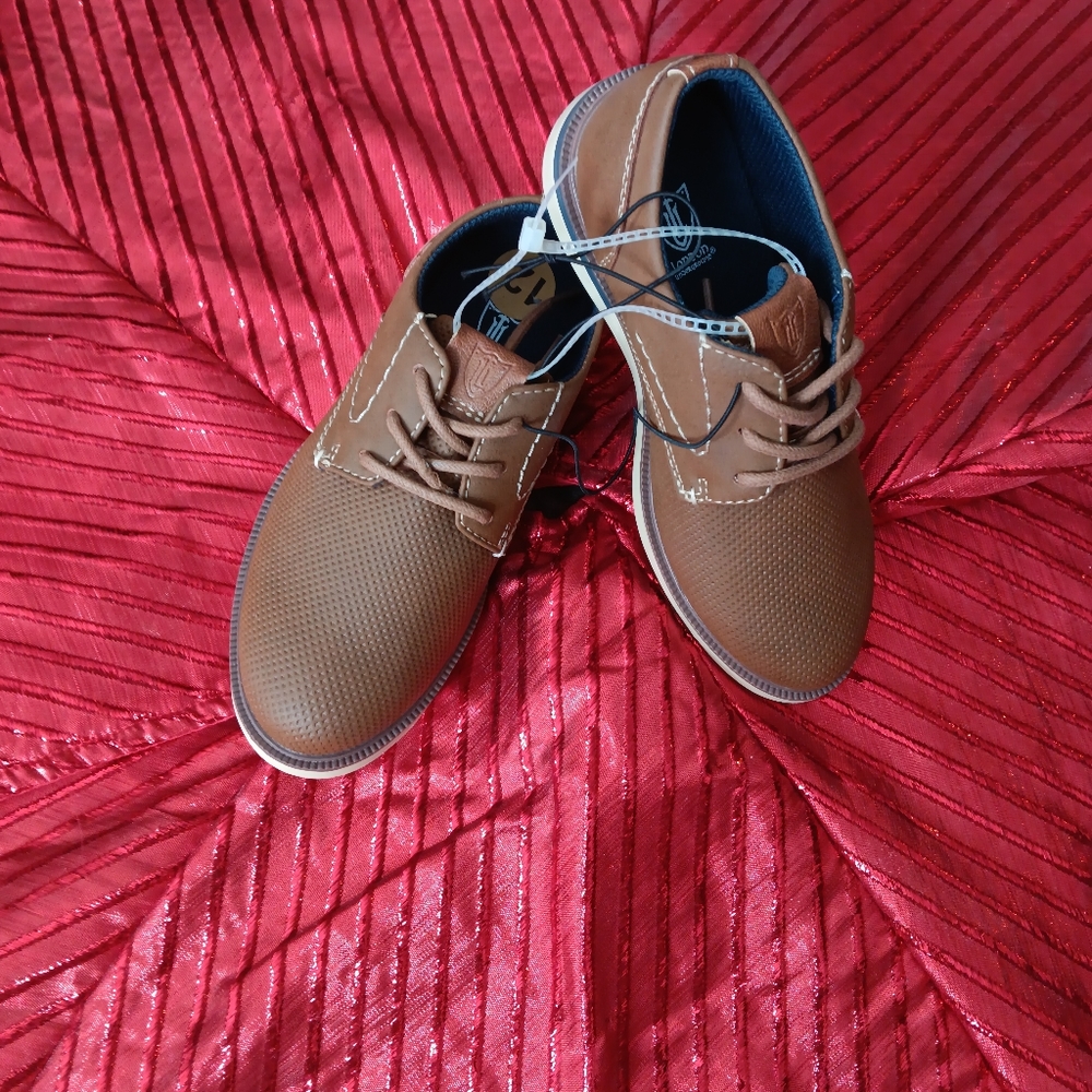Boys casual tie lace shoes
